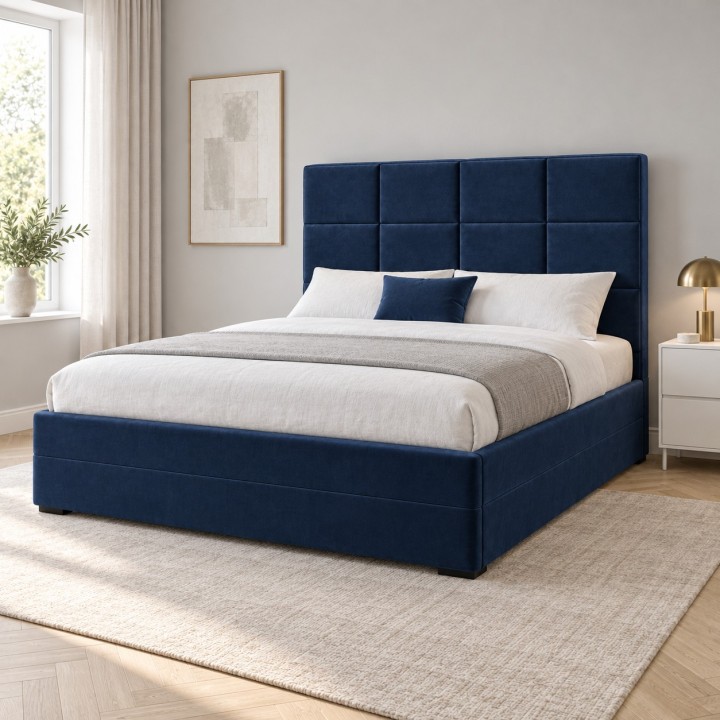 Cama tapizada Quadro con canapé abatible en un dormitorio luminoso con ropa de cama clara