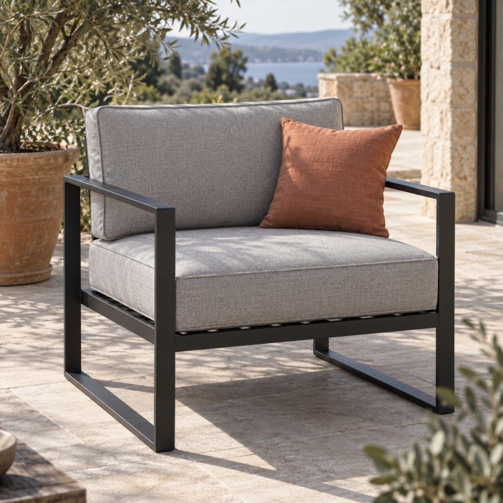 Set di cuscini da esterno per un posto, sulla poltrona da giardino Loft in terrazza
