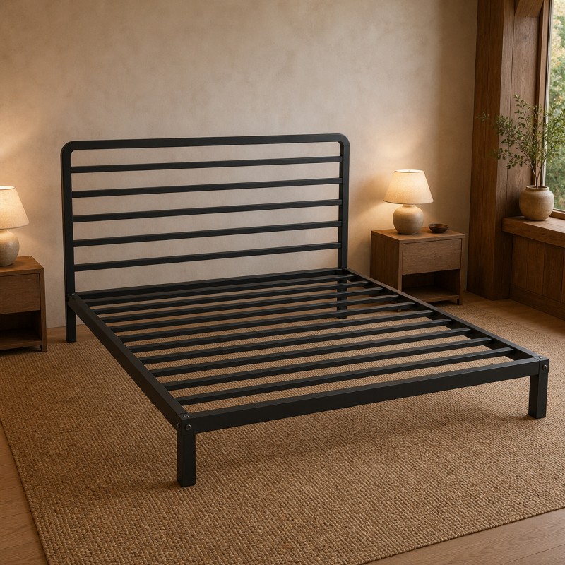 Letto Loft con Testiera, senza materasso in una camera dalla luce calda