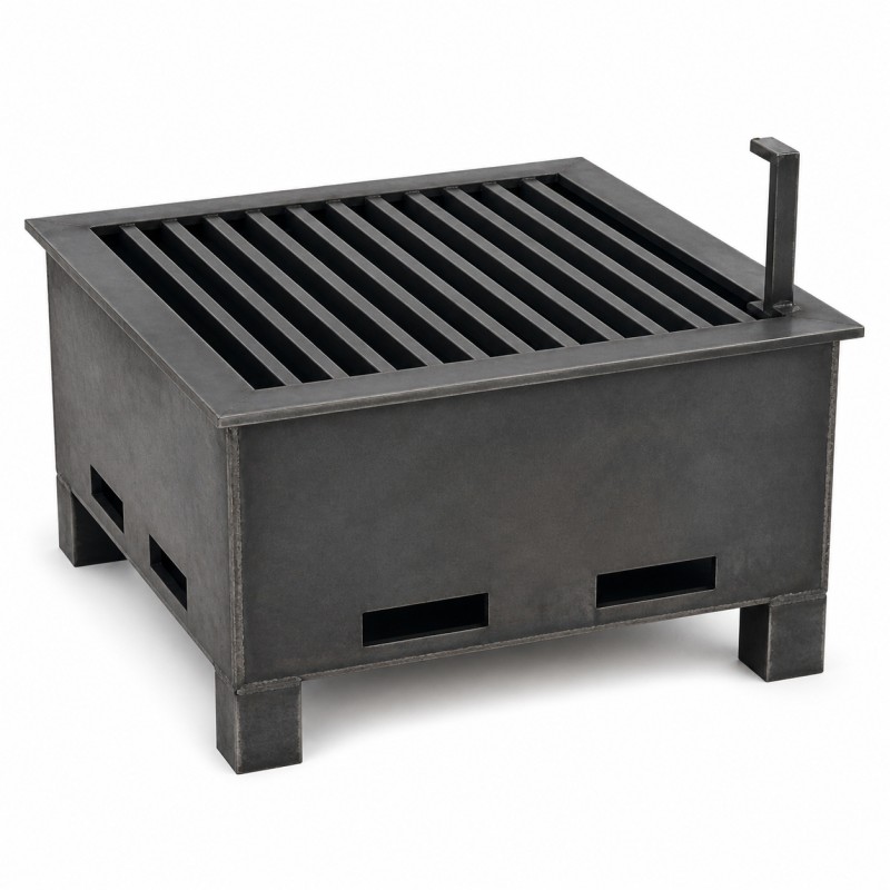 Brasero en acier avec grille de barbecue, vue studio
