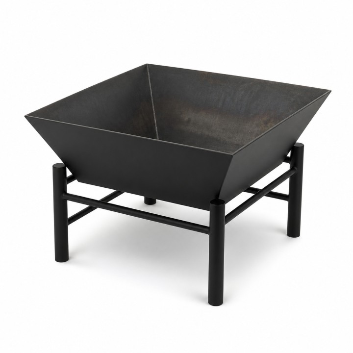 Brasero cuadrado de acero sobre soporte tubular, vista de estudio