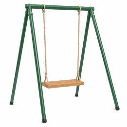 Columpio infantil con estructura en A, vista de estudio en verde con asiento de madera