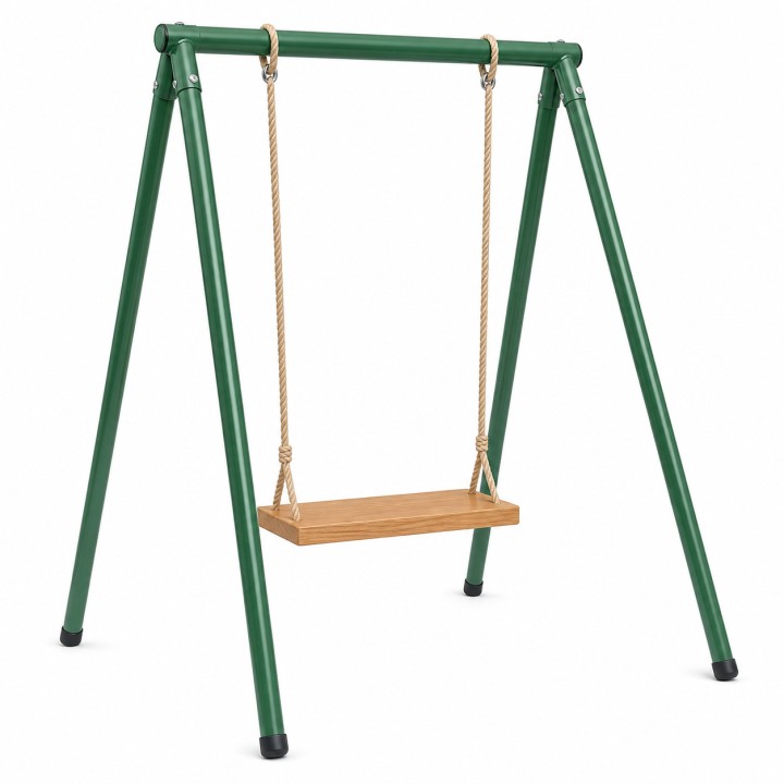 Balançoire enfant sur portique en acier, vue studio en vert avec assise en bois